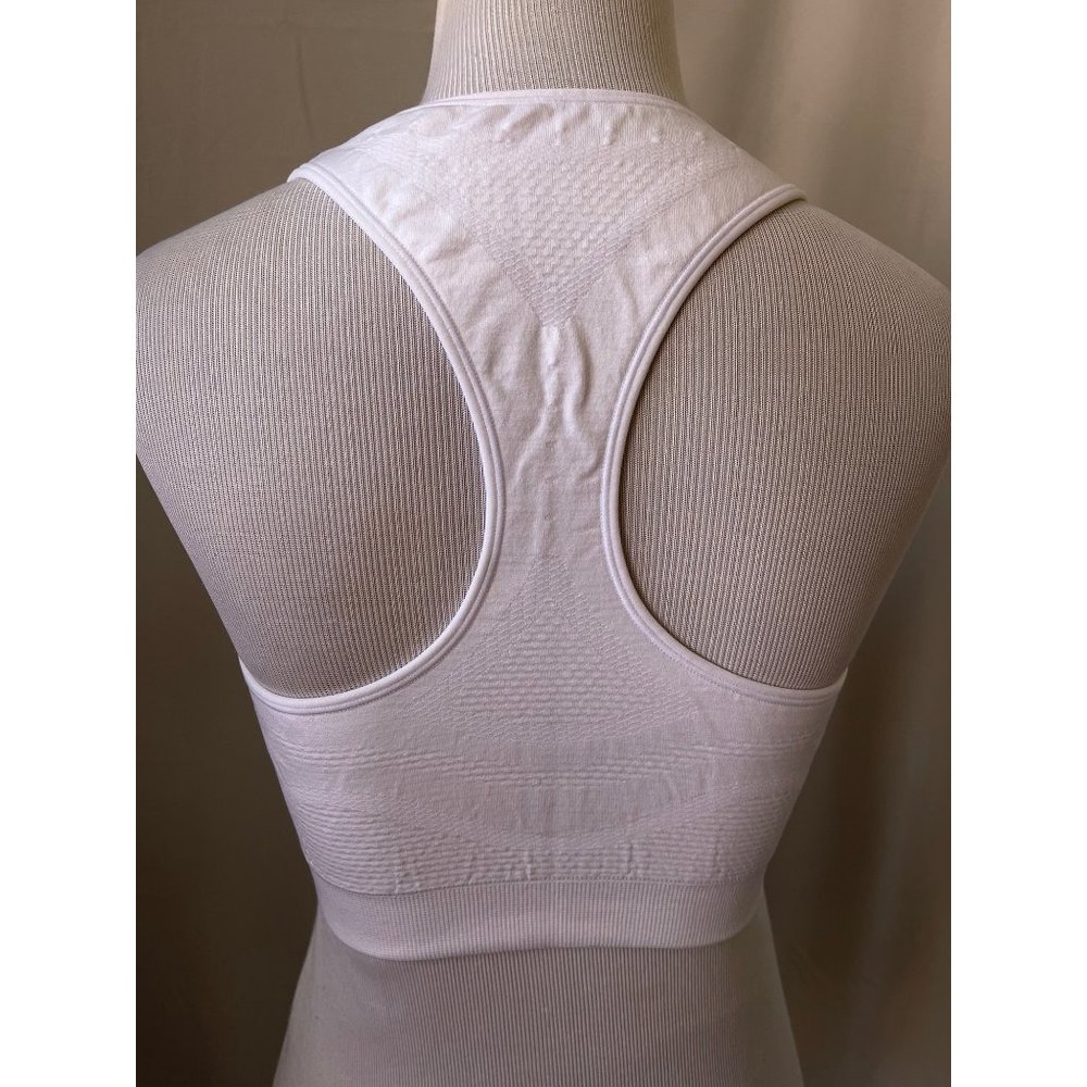 Hanes Sports White Textured Breathable Thick Supportive Sports Bra - Picture 4 of 10
